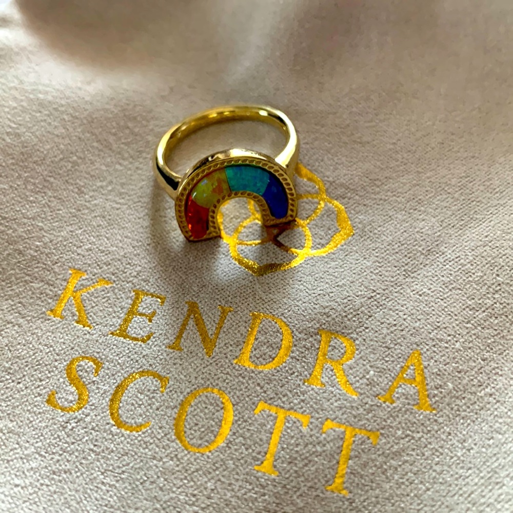 EUC Kendra Scott rainbow Kyocera Opal ring gold size 7